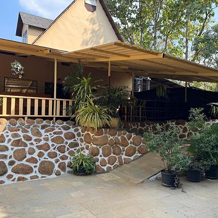 Chikoo Farm Inn Bangalore Eksteriør billede